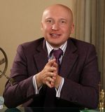   />Коро Николас Рудольфович&nbsp;</em></strong><em>-</em><strong><em>&nbsp;</em></strong>
<ul>
<li><em>член Совета Гильдии Маркетологов, один из САМЫХ АКТИВНЫХ и ПАССИОНАРНЫХ членов Гильдии, один из самых популярных СПИКЕРОВ Гильдии,</em></li>
<li><em>Член-корреспондент Академии Имиджелогии России,&nbsp;</em></li>
<li><em>главный куратор Исследовательского Центра Брендменеджмента и Брендтехнологий,&nbsp;</em></li>
<li><em>лучший специалист и консультант по маркетингу в России по итогам 2005 г. по версии журнала &laquo;Секрет Фирмы&raquo;,</em></li>
<li><em>автор и тренер мастер-классов по брендменеджменту и брендтехнологиям (победитель в номинации&laquo;Лучший мастер-класс и семинар по маркетингу&raquo; - версия &bdquo;Marketing PRO