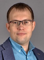    />Андрей Мироненко работает в сфере маркетинговых коммуникаций
более 20 лет и является одним из ведущих профессионалов отрасли.</p>
<p>В 1998 году окончил Московский государственный университет
инженерной экологии по специальности - инженер-технолог. </p>
<p>Еще будучи студентом заинтересовался активно развивающейся
отраслью&nbsp; маркетинговых услуг.&nbsp; За короткий срок прошел путь от супервайзера
до директора по работе с клиентами в агентстве группы компаний &laquo;Media Arts&raquo; . </p>
<p>С 2000&nbsp; по&nbsp; 2008 гг.&nbsp;
- соучредитель&nbsp; и Генеральный
директор маркетингового агентства &laquo;PROMO PLUS&raquo;,</p>
<p>Эти годы прошли под знаком активного развития,
совершенствования, творчества, завоевания авторитета у клиентов и сбора вокруг себя
команды единомышленников.</p>
<p>В 2008 году Андрей организовал собственное Агентство
&laquo;INTENSIVE&raquo;, которое&nbsp; за 10 лет завоевало
лидирующие позиции на рынке интегрированных коммуникаций.</p>
<p>с 2015 года входит в Совет РАМУ, активно участвуя в работе
комитета по индустриальным стандартам и этике. </p>
<p>Активная жизненная позиция не
дает останавливаться на достигнутом, путешествия,&nbsp; увлечение фотографией&nbsp; и серьезное занятие хоккеем&nbsp; дают вдохновение и силы для дальнейших
свершений.</p>                </div>
                <aside class=