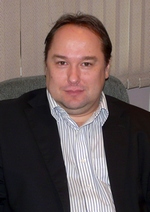    />ОРЛОВ ДМИТРИЙ ДИТРИЕВИЧ</p>
<p>Родился 17 марта 1968 года. <br />
<br />
Окончил Московский институт электронной техники, Московский государственный
технический университет им. Н.Э.Баумана, Всероссийскую академию внешней
торговли - программа МВА Международный бизнес, Британскую академию бизнеса -
программа DBA Chief Executive Officer.<br />
<br />
В должности ведущего инженера Научно-производственного объединения &laquo;Зенит&raquo;,
принимал участие в научно-исследовательских разработках в рамках Госзаказов
Министерства Обороны СССР; <br />
<br />
Руководил маркетинговым и рекламным отделами компании &laquo;Экономик Интернэшнл&raquo;, официального
дилера компании SONY в России. <br />
<br />
Занимался региональными импортными поставками электронной техники; возглавлял Торговое
представительство в Юго-Восточной Азии (Сингапур), занимался экспертизой
инвестиционных проектов, управлением финансовыми рисками, организовывал
международные расчеты.</p>
<p>Член Экспертного Совета Комитета по финансовым рынкам
Государственной Думы РФ, Председатель комитета по продвижению интересов
российского бизнеса за рубежом Ассоциации менеджеров России, Член
Международного Союза журналистов, Действительный член Британской академии
бизнеса.</p>
<p>Учредитель и Президент &laquo;Внешторгклуба&raquo;.</p>
<p>&nbsp;</p>                </div>
                <aside class=