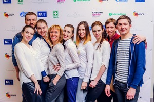    /></p>
<p>&nbsp;&nbsp;&nbsp;&nbsp;&nbsp;&nbsp;&nbsp;&nbsp; Документальный
фильм &laquo;Хочу взять ребенка&raquo; портала 74.RU получил специальный
приз от президента РАСО Станислава Наумова. Героям фильма, приемным семьям,
были переданы семь VIP
карт сети магазинов X5 Retail Group.&nbsp; </p>
<p>&nbsp; Гран-при Премии получил
проект III Уральская Индустриальная биеннале, Уральского филиала ГЦСИ, который&nbsp; автоматически попадает в шорт-лист национальной Премии
&laquo;Серебряный Лучник&raquo;. В конце февраля 2016 года он будет претендовать на победу
в федеральном конкурсе.</p>
<p>&nbsp;&nbsp;&nbsp; Генеральным партнером проекта в этом году,
уже по традиции, стала компания &laquo;Газпром трансгаз Екатеринбург&raquo;. Как заметил
советник генерального директора компании и председатель жюри IV-ой региональной
премии &laquo;Серебряный Лучник&raquo; - Урал Владимир Ульшин: &laquo;Уровень проектов растет с
каждым годом, и мы рады&nbsp; поддерживать
Премию, которая направлена на развитие коммуникационной сферы Уральского
федерального округа&raquo;. Партнером проекта также стала Российская ассоциация по
связям с общественностью. Сопредседателем жюри выступил президент РАСО
Станислав Наумов. &nbsp; &nbsp; &nbsp;&nbsp;</p>
<p><IMG class=