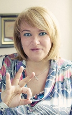    />ООО &laquo;Старая Площадь
Консалтинг&raquo;</strong></p>
<p><strong>Опыт работы:</strong></p>
<p>C 1993 по наст. вр. -&nbsp; Президент консалтинговой группы &laquo;Старая Площадь&raquo;.Преподаватель МГУ им. М.В. Ломоносова и &laquo;Школы журналистики В. В. Познера&raquo;.</p>
<p><strong>Образование:</strong></p>
<p>Кандидат психологических наук, доцент.</p>
<p>Защитила диссертацию на тему: &laquo;Телекоммуникативные умения лидеров: психологическая структура, условия и факторы развития&raquo; на кафедре &laquo;Акмеология и психология профессиональной деятельности кадров государственной службы&raquo; Российской академии государственной службы (РАГС) при Президенте Российской Федерации.</p>
<p><strong>Общественная работа и признание:</strong></p>
<p><strong></strong>Один из основателей нового направления в консалтинге - &laquo;NOS-неортодоксальные стратегии&raquo;. По данным общероссийского исследования в консалтинге &laquo;Нетрадиционные технологии в PR&raquo;, была признана лидером в этом направлении в России;</p>
<p>Ведущая постоянных рубрик в журналах: &laquo;Наружная реклама&raquo;, &laquo;Практический маркетинг&raquo;, &laquo;Человеческие ресурсы&raquo;, &laquo;Управление развитием персонала&raquo; и др.;</p>
</td>
</tr>
</tbody>
</table>
<p>	Награждена премией &laquo;Мастер политической рекламы&raquo; в рамках Национальной премии &laquo;Элита&raquo; в номинации &laquo;Элита PR&raquo;;</p>
<p>	Постоянный партнер международных конференций по темам: &laquo;Основы современного маркетинга&raquo;, &laquo;Инновационные технологии PR&raquo;, &laquo;Роль рекламы в современном мире&raquo;, &laquo;Управления персоналом&raquo;, &laquo;Современные технологии обучения персонала&raquo;, &laquo;Коучинг&raquo;, &laquo;Этикет и протокол&raquo;, &laquo;Проблемы развития бизнеса в России&raquo;, &laquo;Цивилизованное лоббирование&raquo;, &laquo;Социально-ответственный бизнес&raquo; и др.;</p>
<p>	Присвоен Знак качества &laquo;Политические технологии&raquo;, который подтверждает высокое качество и профессиональный уровень оказываемых услуг в сфере современных консалтинговых технологий;</p>
<p>	Автор более 300 научных и научно-публицистических публикаций;</p>
<p>	Автор более 50 индивидуальных и корпоративных тренинговых программ в области политических и бизнес процессов.</p>
<p>
Входит в 5 лучших коучеров РФ.</p>
<p>В состав Экспертного совета Национальной премии в области развития общественных связей 