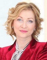    />&laquo;В текущем году мне повезло&nbsp; стать частью команды &laquo;Серебряный Лучник&raquo;. Я увидела высочайший&nbsp;&nbsp;уровень профессионализма, с которым на всех этапах проводится&nbsp;&nbsp; Национальная премия&nbsp; в области&nbsp;развития общественных связей.&nbsp;Прекрасные люди, признанные Мастера профессии, которые&nbsp;чувствуют&nbsp;личную&nbsp;ответственность&nbsp; за&nbsp;&nbsp;развитие&nbsp;отрасли&nbsp;&nbsp;на всей территории страны.&nbsp;Очень хочу быть полезной и в этот раз, и внести свой вклад в&nbsp;&nbsp;столь&nbsp;важное и нужное дело!&raquo;&nbsp;</p>
<p>С уважением, Оксана Назаренко.</p>
<p>&nbsp;</p>
<p><strong><em>&nbsp;Назаренко Оксана&nbsp;Евгеньевна</em></strong>&nbsp;&nbsp;</p>
<p>Возглавляет направление &laquo;Взаимодействие со СМИ и общественностью&raquo;&nbsp; в&nbsp;АО &laquo;Новокуйбышевская&nbsp;нефтехимическая компания&raquo;&nbsp;(Самарский регион).&nbsp;</p>
<p>Более 15 лет работает в сфере внешних и внутренних коммуникаций.&nbsp;</p>
<p>Закончила&nbsp;Самарский Государственный Университет&nbsp;(&laquo;История&raquo;)&nbsp;и Президентскую&nbsp; программу подготовки&nbsp;управленческих кадров.&nbsp;&nbsp;</p>
<p>&nbsp;</p>
<p>Профессиональный опыт:&nbsp;</p>
<ul>
<li>
<p>1999-2006&nbsp;г.г. -&nbsp;Начальник отдела&nbsp;промоушн&nbsp;региональной телерадиокомпании&nbsp;(Самара)&nbsp;-&nbsp;управление фирменным стилем компании (упаковка канала,&nbsp;эфирный&nbsp;и внеэфирный&nbsp;промоушн).&nbsp;&nbsp;</p>
</li>
<li>
<p>2006 -&nbsp;н.в. -&nbsp;Руководитель службы по связям с общественностью&nbsp;в&nbsp;Новокуйбышевской&nbsp;нефтехимической компании&nbsp;.&nbsp;</p>
</li>
</ul>
<p>Ключевые компетенции: создание профильной службы &laquo;с нуля&raquo;, разработка информационной стратегии, кризисный&nbsp;&nbsp;PR, имидж руководителя,&nbsp;корпоративные&nbsp;event-проекты, выстраивание системы коммуникационных каналов внутри организации,&nbsp;разработка и внедрение фирменного&nbsp; стиля компании.&nbsp;&nbsp;&nbsp;</p>
<p>Достижения:&nbsp;</p>
<p>С 2012 по 2017&nbsp;г.г.&nbsp; -&nbsp; неоднократный&nbsp;&nbsp;лауреат национального&nbsp;&nbsp;конкурса корпоративных СМИ 