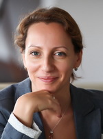    /></em><em>&laquo;Я работаю в сфере коммуникаций в общей сложности 17
лет, начинала в агентстве 