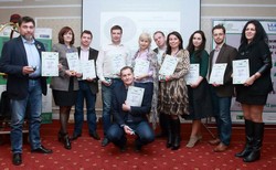    /></p>
<p>&laquo;В
этом году основные номинации премии &laquo;RuPoR&raquo; практически
полностью соответствуют номинациям Национальной премии &laquo;Серебряный Лучник&raquo;, что
обусловлено соглашением, заключенным между ФРОС &laquo;Регион ПР&raquo; и Исполнительной
дирекцией Национальной премии &laquo;Серебряный Лучник&raquo;. Уверен, что PR-агентства, реализовавшие свои коммуникационные
проекты на территории Центрального федерального округа представят на конкурс
свои лучшие достижения за этот год, так как победа в нашей премии учитывается
при составлении Национального рейтинга коммуникационных компаний&raquo;, - отметил
<strong>Геннадий Шаталов, председатель Правления ФРОС &laquo;Регион ПР&raquo;, член Высшего
Экспертного совета РАСО, президент премии &laquo;RuPoR&raquo;.</strong></p>
<p><strong></strong>&laquo;Проекты
премии &laquo;RuPoR&raquo; отличает профессиональный блеск и жизнерадостность.
Они занимают высшие позиции и в наших рейтингах, включаются в учебники &nbsp;и становятся примерами лучших отечественных
практик. Мы рады видеть победителей в числе номинантов и лауреатов Национальной
премии в области развития общественных связей &laquo;Серебряный Лучник&raquo;. Ждем &nbsp;с нетерпением новых проектов и новых авторов!&raquo;
- <strong>сообщила Надежда Явдолюк, исполнительный директор Национальной премии &laquo;Серебряный Лучник&raquo;</strong></p>
<p><strong><span style=